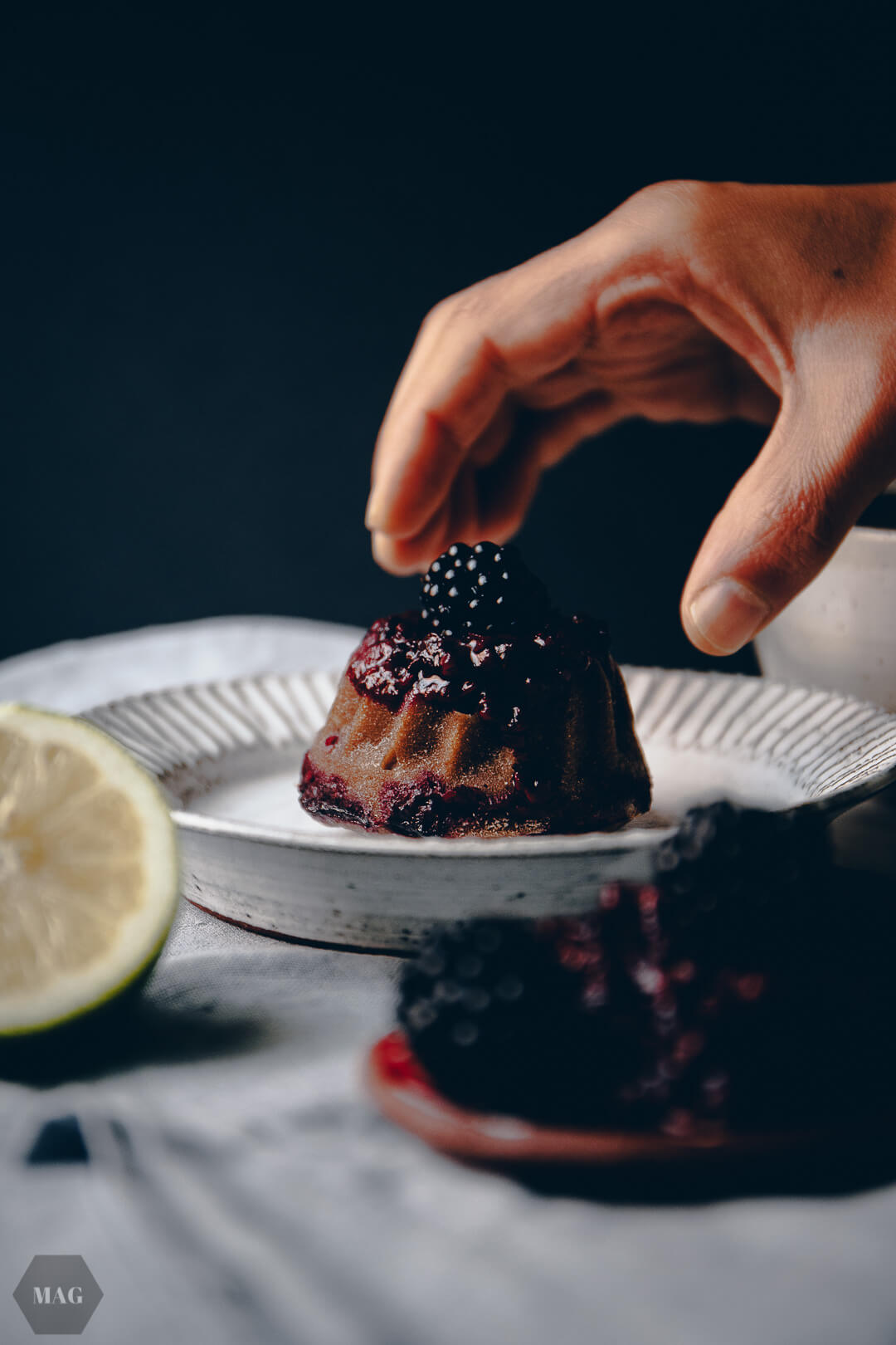 Brombeer Gugl, Brombeer-Gugl, Brombeer Gugl vegan, veganer gugl, Gugl vegan früchte, Gugl vegan, gugl vegan beeren, gugl vegan gesund, vegan backen, gesund vegan backen, beeren gugl vegan