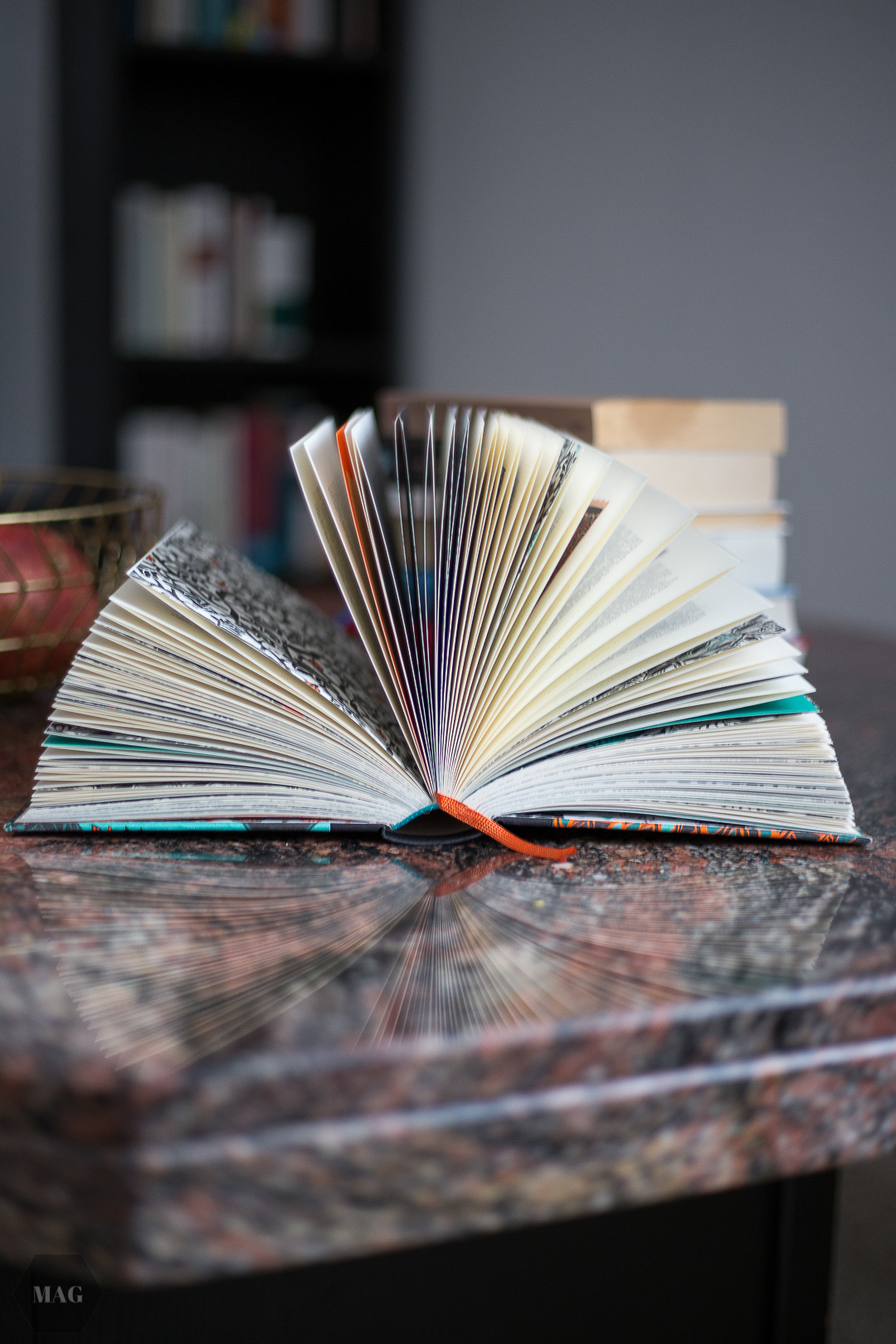 Bücher ausmisten, Ausmisten, Bücher weggeben, Bücher verschenken, Bücher reduzieren, Bücher, Bücher minimalisieren