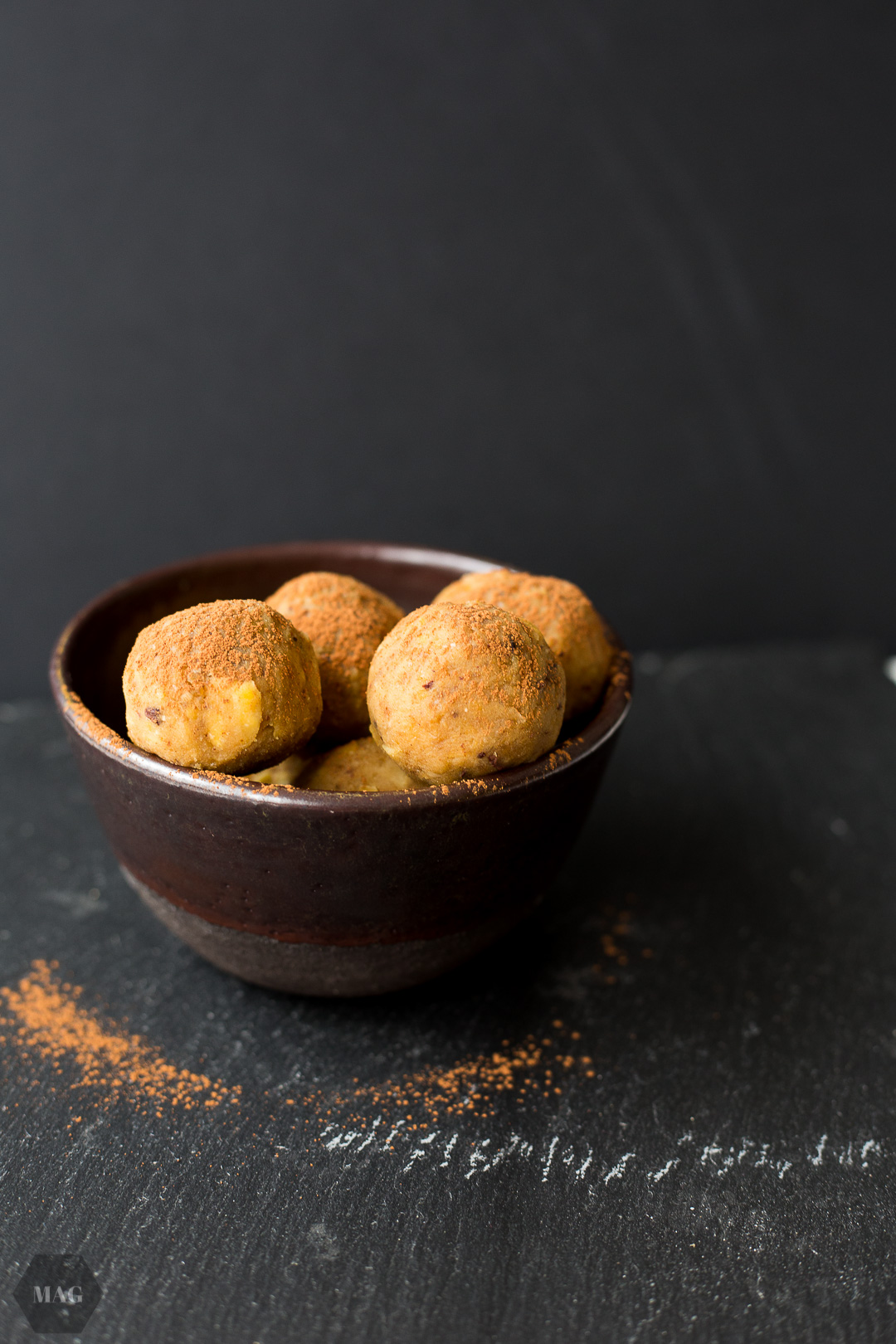 Cookie Dough Balls, Cookie Dough Bites, Cookie Dough, Kichererbsenbällchen, Cookie Dough vegan, cookie dough pralinen, cookie dough aus kichererbsen, cookie dough hummus