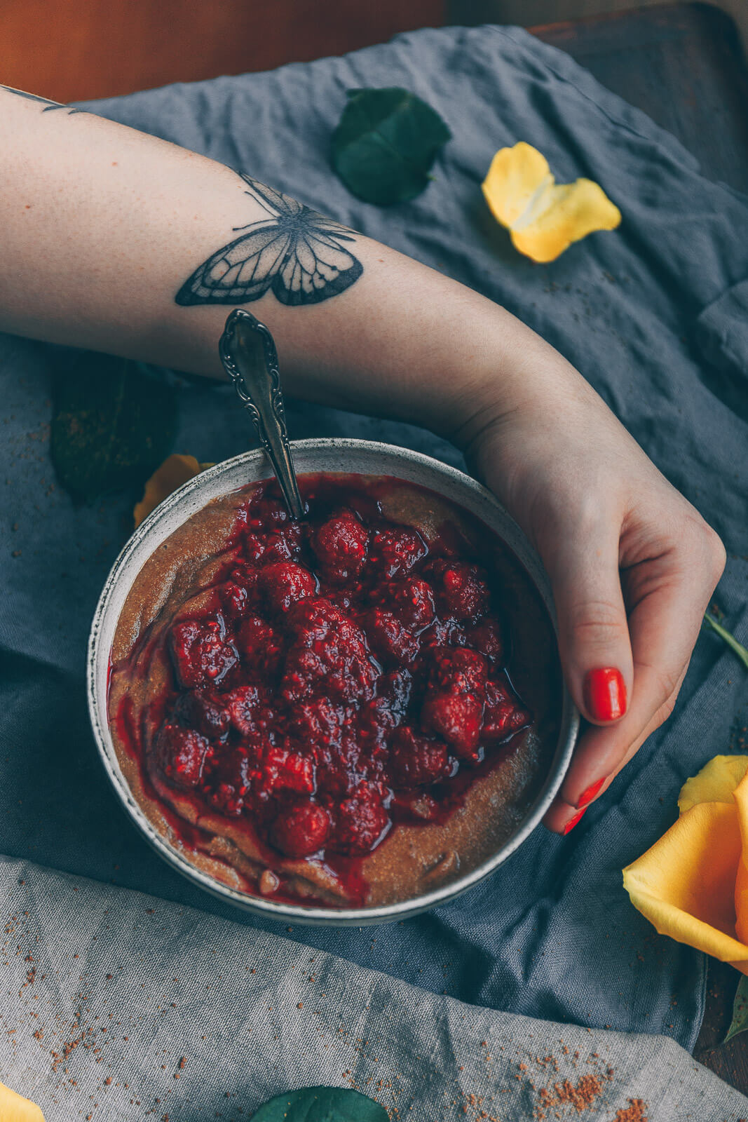 Dinkelgrießbrei, warmer Dinkelgrießbrei, Dinkelgrieß Rezept, Dinkelgrießbrei Rezept, Rezept Frühstück vegan, vegan Dinkelgrieß, Rezept Frühstück ohne Milch, Dinkelgrießbrei vegan Rezept, Dinkelgrieß mit Beeren, Grießbrei mit Beeren, Grieß vegan Rezept