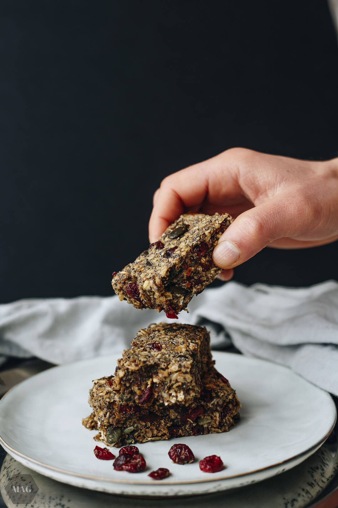 müsliriegel vegan, müliriegel vegan gesund, müsliriegel mit cranberries, müsliriegel haferflocken vegan, müsliriegel kürbiskerne vegan, müsliriegel selbstgemacht rezept, müsliriegel vegan selbstgemacht, müsliriegel mit mohn, müsliriegel mit ganz viel mohn