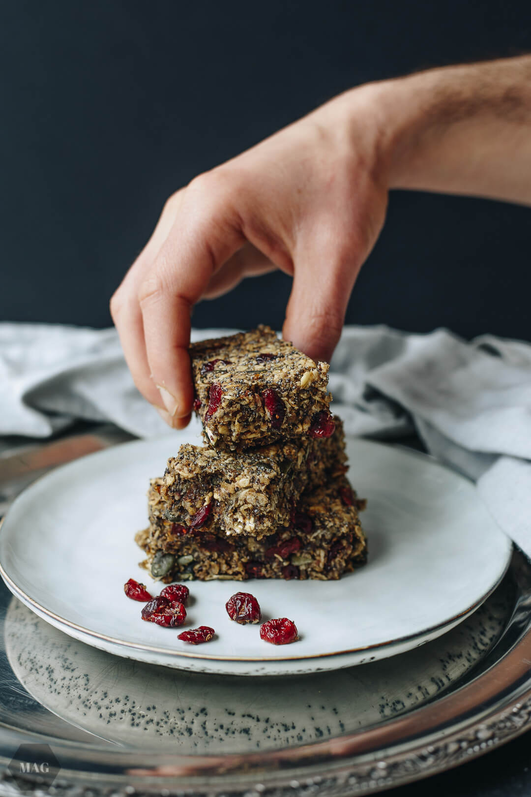 müsliriegel vegan, müliriegel vegan gesund, müsliriegel mit cranberries, müsliriegel haferflocken vegan, müsliriegel kürbiskerne vegan, müsliriegel selbstgemacht rezept, müsliriegel vegan selbstgemacht, müsliriegel mit mohn, müsliriegel mit ganz viel mohn