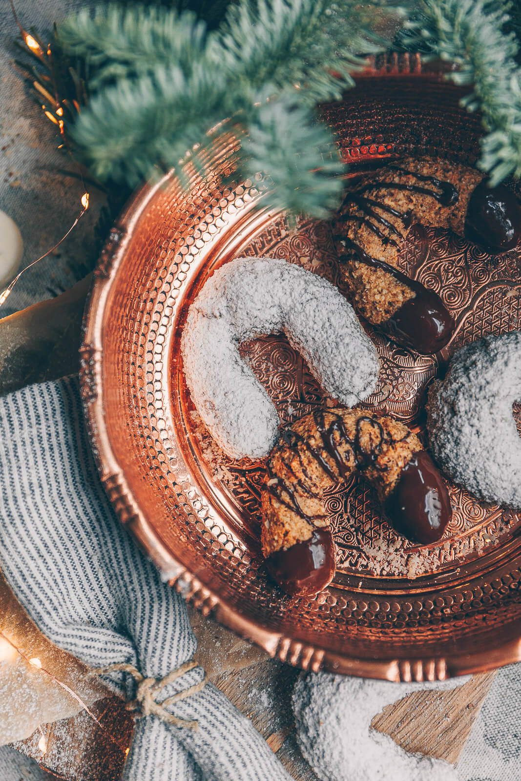Haselnuss-Vanille-Kipferl, Haselnuss Kekse vegan, Haselnuss Vanille Kipferl vegan, vegane Weihnachtskekse, vegane Kekse Weihnachten, backen Weihnachten vegan, Kekse einfach vegan