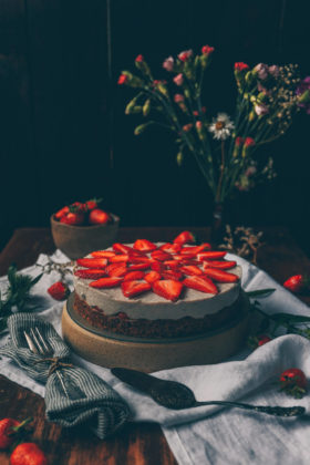 Erdbeerkuchen, Klassischer Erdbeerkuchen, Erdbeerkuchen vegan Rezept, einfacher Erdbeerkuchen vegan, vegan Kuchen Rezept