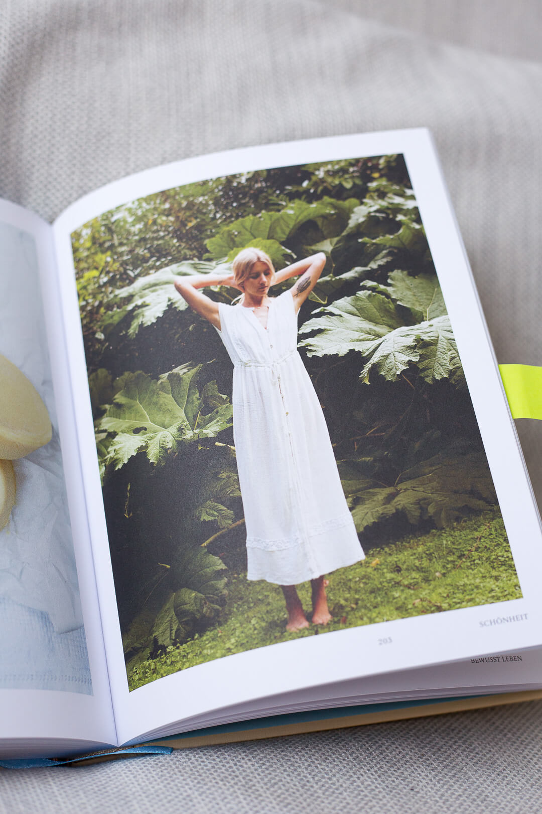 La Naturalista, La Naturalista Rezension, einfach leben Buch, Minimalismus Buch, La Naturalista, Xochi Balfour Buch, Xochi Balfour, natürlich leben Buch, Die Natürliche Rezension, natürlich leben