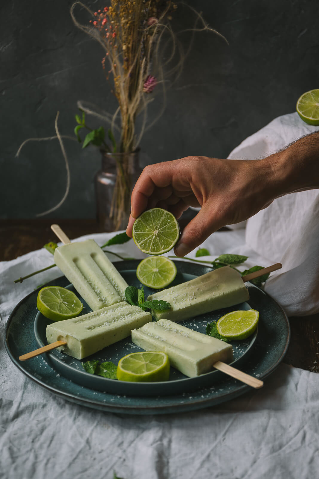 Limetten-Kokos-Popsicles, Limetten Kokos Eis, Eis selber machen, Eis Popsicles vegan, Eis selber machen vegan, Eis vegan Limette, Kokosmilch Eis vegan