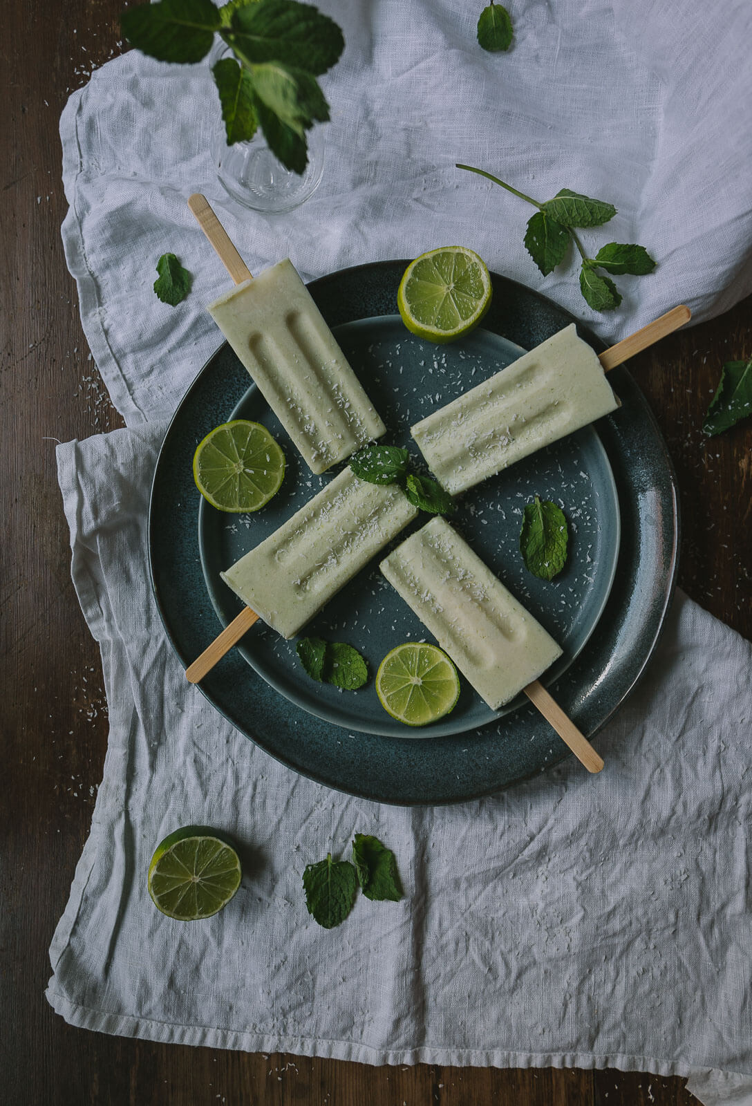 Limetten-Kokos-Popsicles, Limetten Kokos Eis, Eis selber machen, Eis Popsicles vegan, Eis selber machen vegan, Eis vegan Limette, Kokosmilch Eis vegan