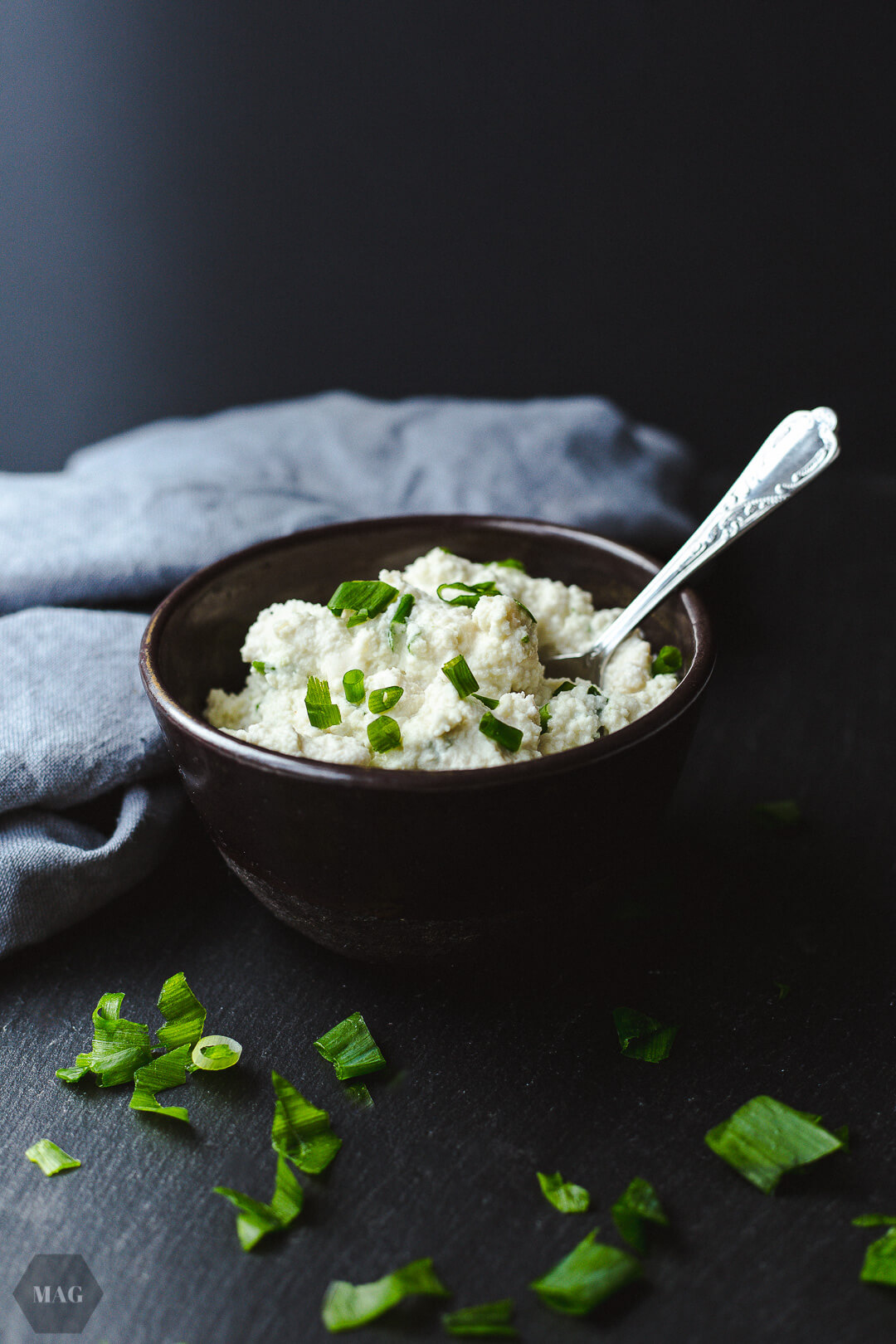 frischkäse vegan, mandelfrischkäse selbstgemacht, mandelaufstrich, mandelfrischkäse vegan, veganer frischkäse, nusskäse zum streichen vegan, streichkäse vegan, frischkäse vegan, frischkäse aus mandeln, frischkäse vegan selbermachen, frischkäse vegan mandeln