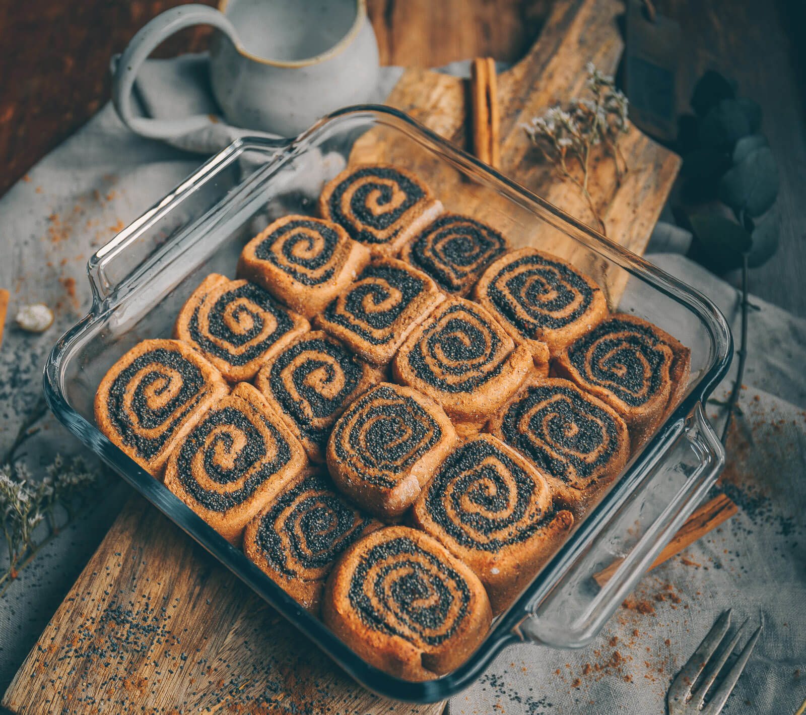 Mohnschnecken, Mohn-Quark-Schnecken, Mohnschnecken vegan, Mohnschnecken mit Quark vegan, vegan backen, vegan Teigschnecken, Quarkschnecken vegan, vegan backen leicht