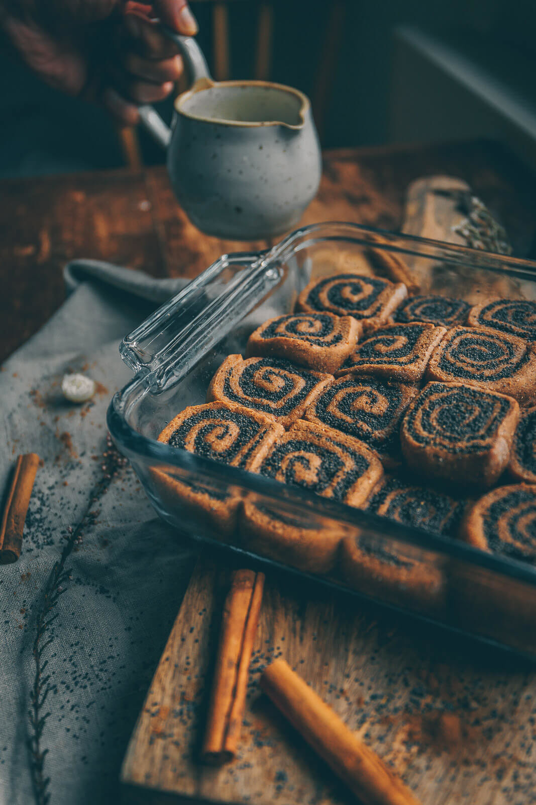 Mohnschnecken, Mohn-Quark-Schnecken, Mohnschnecken vegan, Mohnschnecken mit Quark vegan, vegan backen, vegan Teigschnecken, Quarkschnecken vegan, vegan backen leicht