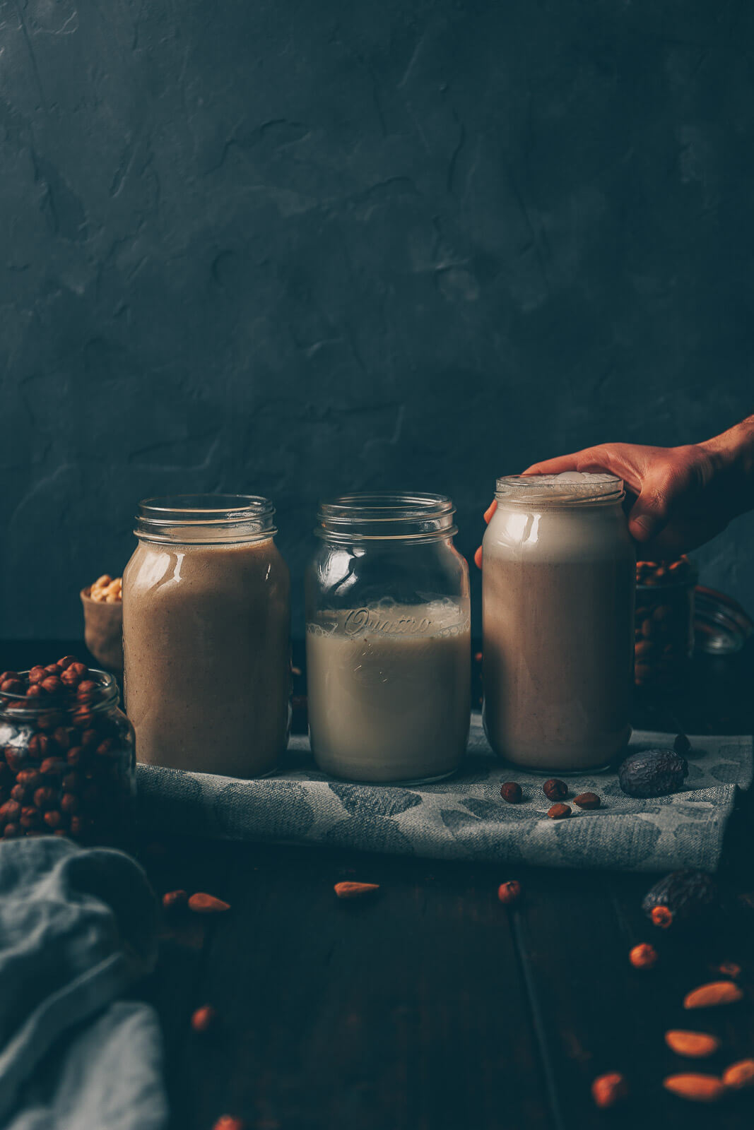 Pflanzenmilch, Pflanzenmilch selber machen, Pflanzenmilch DIY, DIY vegane Drinks, vegane Milch selber machen, vegane Drinks selber machen, DIY Pflanzenmilch vegan