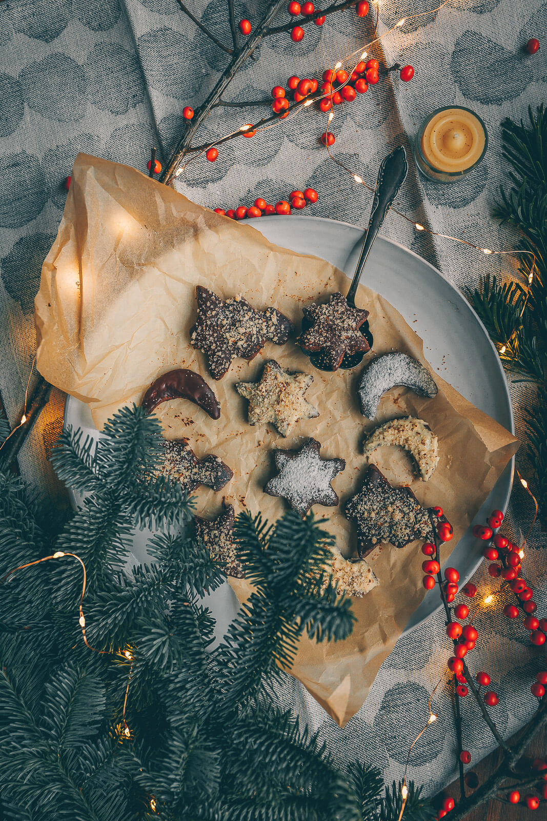 Schoko-Kekse, Schokoladenkekse vegan, vegane Kekse, vegane Weihnachtskekse, vegane Kekse ausstechen, vegane Cookies, vegane Ausstechkekse, vegane Plätzchen, Schoko Plätzchen vegan