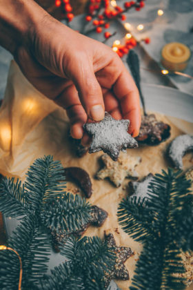 Schoko-Kekse, Schokoladenkekse vegan, vegane Kekse, vegane Weihnachtskekse, vegane Kekse ausstechen, vegane Cookies, vegane Ausstechkekse, vegane Plätzchen, Schoko Plätzchen vegan