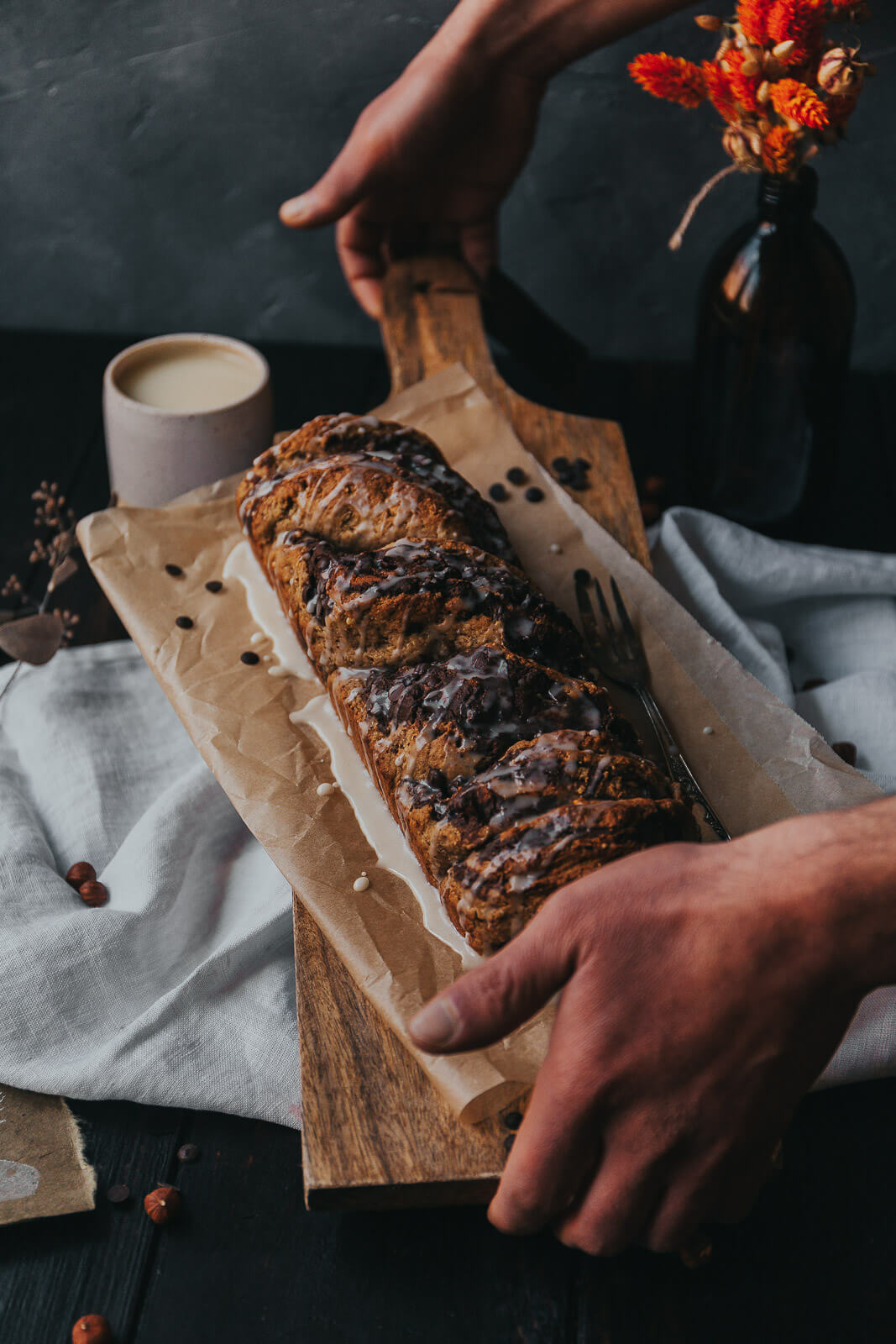 Schoko-Nuss-Zopf, Schoko Nuss Zopf, backen ohne Hefe, Hefezopf ohne Hefe, Zopf Ostern ohne Hefe, Nusszopf vegan, vegan backen Nusszopf, vegan Rezept schokozopf, Nusszopf vegan, Osterzopf vegan backen