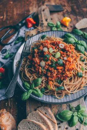 Spaghetti mit Bolognese, Bolognese vegan, Bolo vegan Rezept, vegane Bolognese Rezept, Spaghetti mit veganer Bolognese Rezept, Rezept vegane Nudelsoße, Vegane Rezepte, veganer Blog