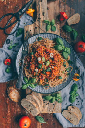 Spaghetti mit Bolognese, Bolognese vegan, Bolo vegan Rezept, vegane Bolognese Rezept, Spaghetti mit veganer Bolognese Rezept, Rezept vegane Nudelsoße, Vegane Rezepte, veganer Blog