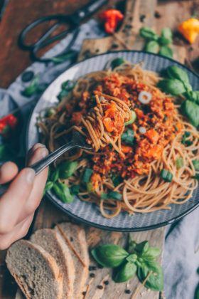 Spaghetti mit Bolognese, Bolognese vegan, Bolo vegan Rezept, vegane Bolognese Rezept, Spaghetti mit veganer Bolognese Rezept, Rezept vegane Nudelsoße, Vegane Rezepte, veganer Blog
