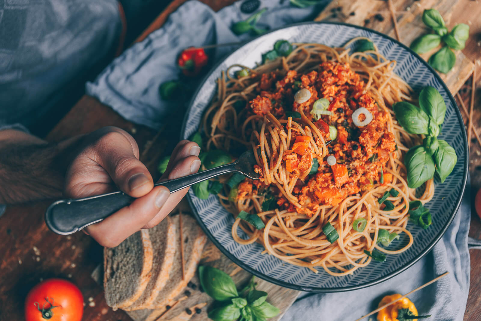 Spaghetti mit Bolognese, Bolognese vegan, Bolo vegan Rezept, vegane Bolognese Rezept, Spaghetti mit veganer Bolognese Rezept, Rezept vegane Nudelsoße, Vegane Rezepte, veganer Blog