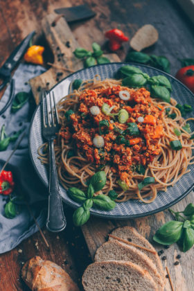 Spaghetti mit Bolognese, Bolognese vegan, Bolo vegan Rezept, vegane Bolognese Rezept, Spaghetti mit veganer Bolognese Rezept, Rezept vegane Nudelsoße, Vegane Rezepte, veganer Blog