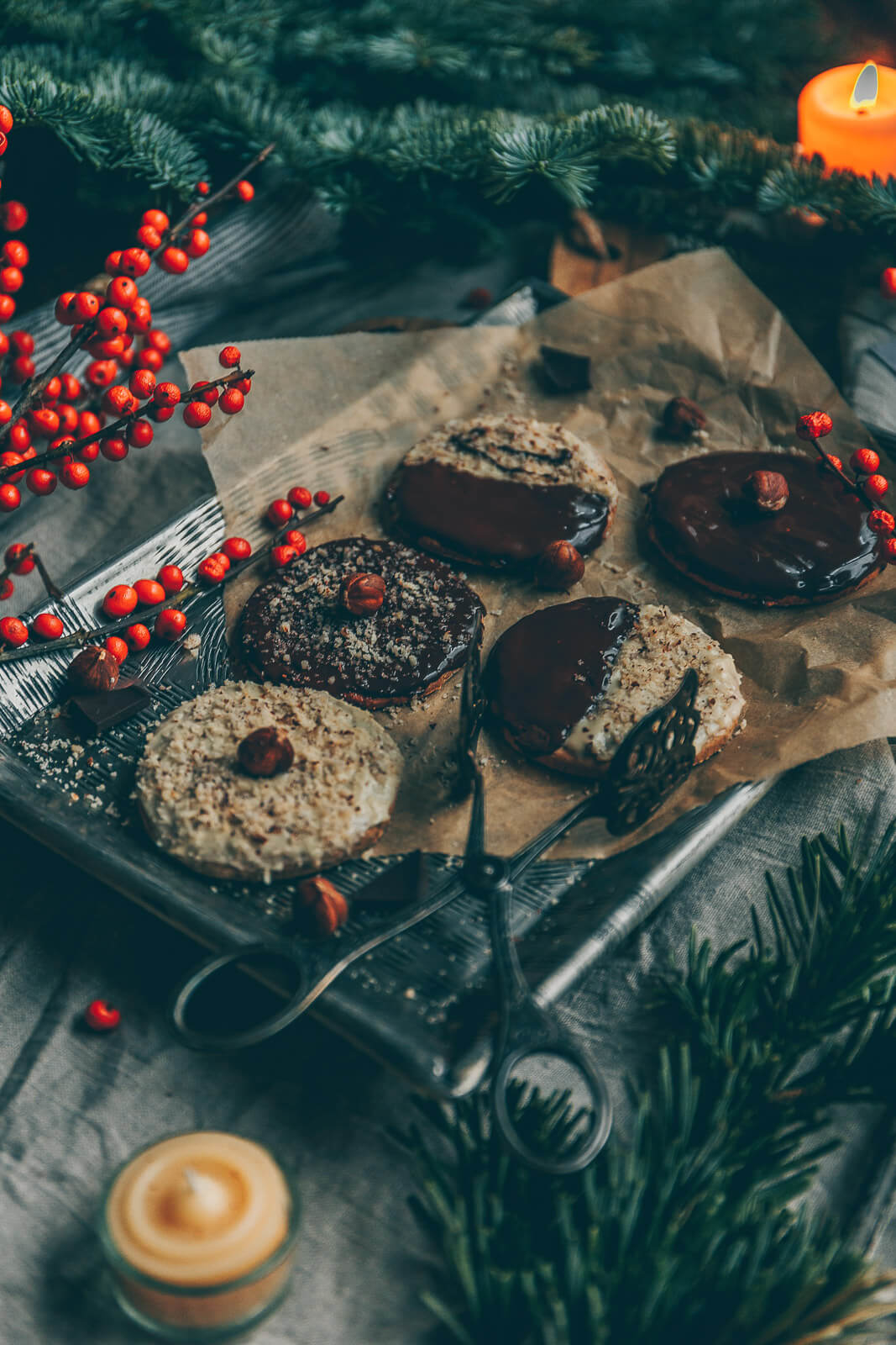 Spekulatius-Kekse, Spekulatiuskekse mit Haselnüssen, Spekulatiuskekse, Weihnachtskekse vegan, vegane Weihnachtsbäckerei, Vergabe Kekse Rezept, Rezept vegan Weihnachtskekse, Kekse Weihnachten Rezept vegan, vegane Cookies, Cookies mit Haselnüssen vegan