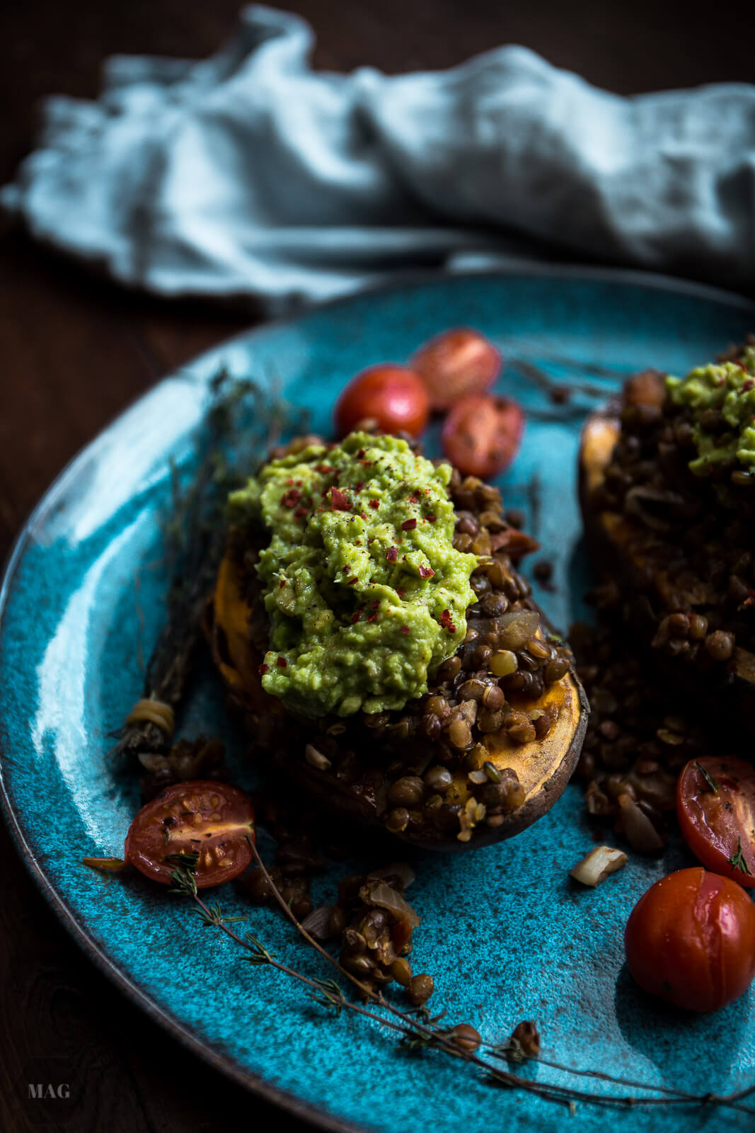 süßkartoffeln ofen, süßkartoffeln mit linsentopping und avocadocreme, süßkartoffeln aus dem ofen, süßkartoffeln mit linsentopping, süßkartoffeln vegan, süßkartoffeln braten, süßkartoffeln zubereiten, süßkartoffeln rezept