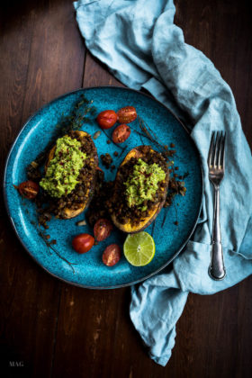 Süßkartoffeln mit Linsentopping und Avocadocreme-22 süßkartoffeln ofen, süßkartoffeln mit linsentopping und avocadocreme, süßkartoffeln aus dem ofen, süßkartoffeln mit linsentopping, süßkartoffeln vegan, süßkartoffeln braten, süßkartoffeln zubereiten, süßkartoffeln rezept
