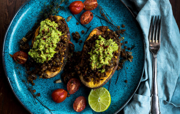 süßkartoffeln ofen, süßkartoffeln mit linsentopping und avocadocreme, süßkartoffeln aus dem ofen, süßkartoffeln mit linsentopping, süßkartoffeln vegan, süßkartoffeln braten, süßkartoffeln zubereiten, süßkartoffeln rezept