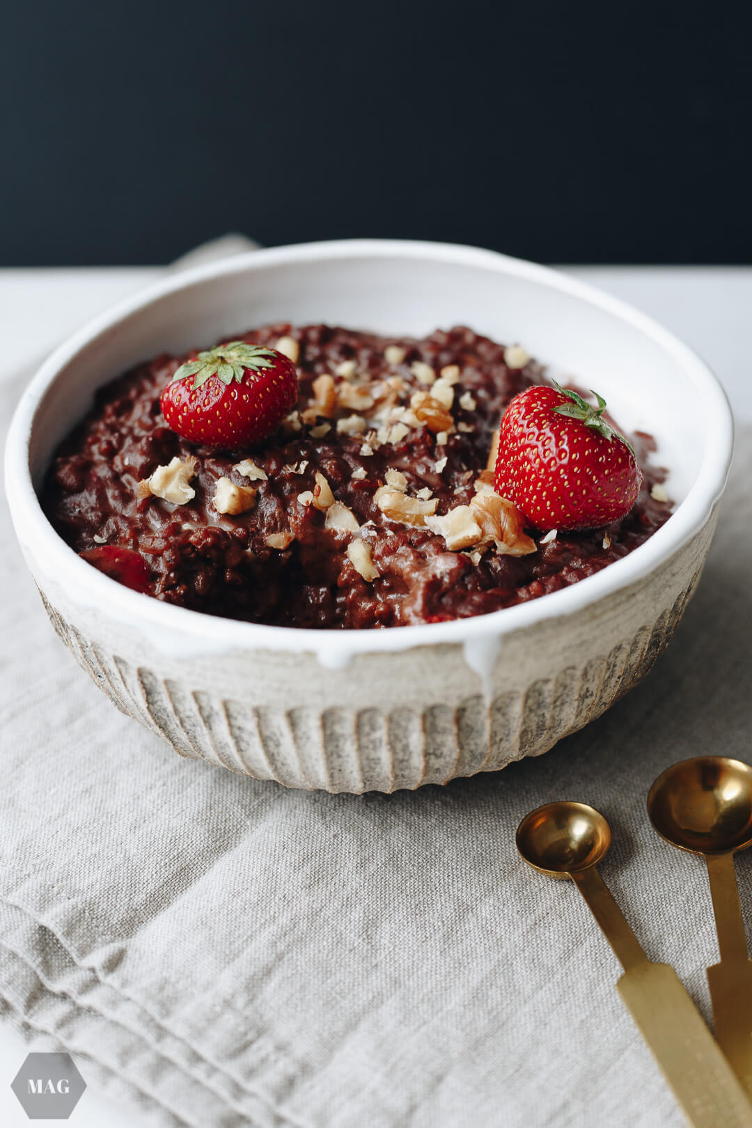 veganer schokomilchreis, schokomilchreis, milchreis vegan, milchreis, milchreis mit erdbeeren, erdbeer milchreis vegan, milchreis vegan selber machen, veganer milchreis, veganer schokomilchreis