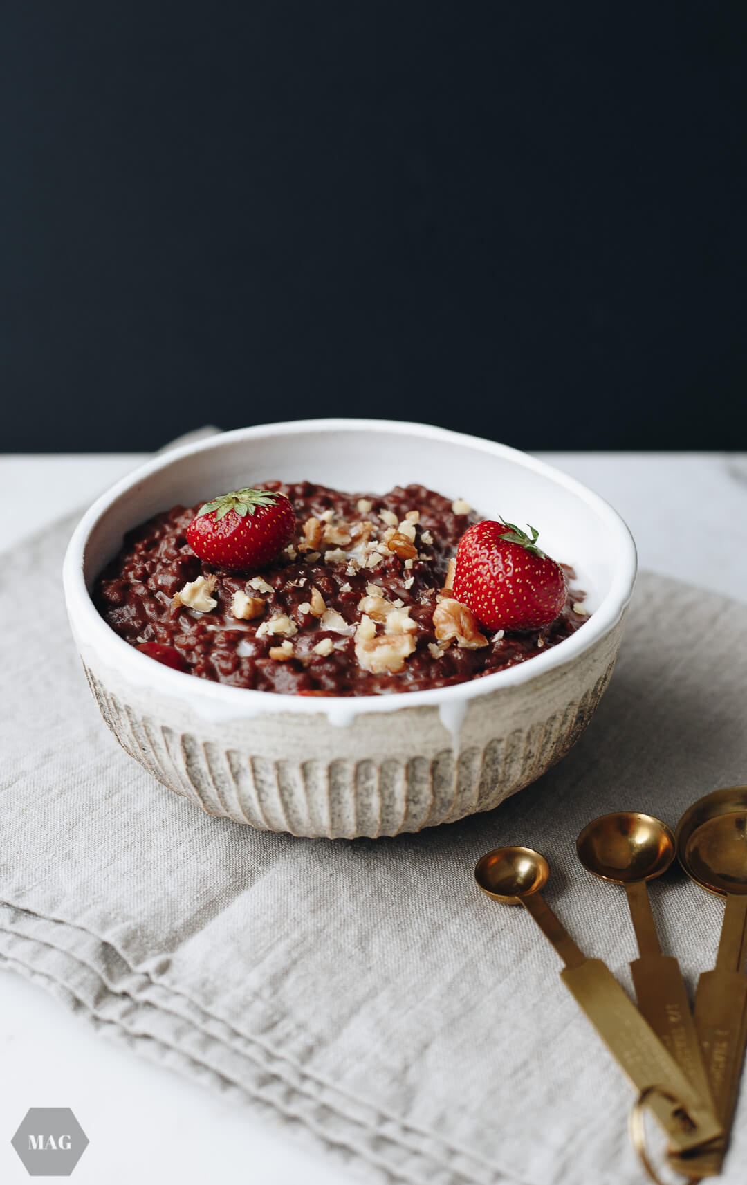 veganer schokomilchreis, schokomilchreis, milchreis vegan, milchreis, milchreis mit erdbeeren, erdbeer milchreis vegan, milchreis vegan selber machen, veganer milchreis, veganer schokomilchreis
