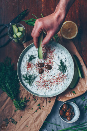 veganes tzatziki (8 von 1) tzatziki, tzatziki vegan, veganes tzatziki sojajoghurt, tzatziki wie beim Griechen vegan, vegan Dip, vegan Soja Dip, Vegan Grill Dip, vegan grillen